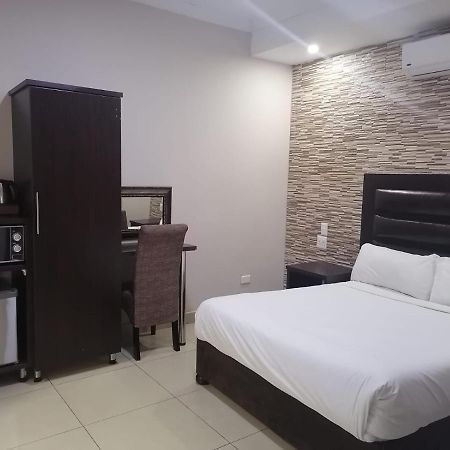דורבן Bayside Hotel & Self Catering 110 West Street מראה חיצוני תמונה