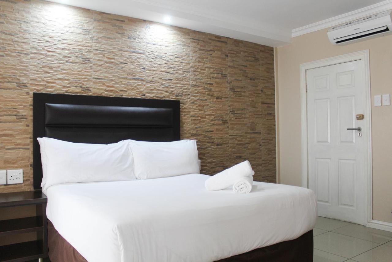 דורבן Bayside Hotel & Self Catering 110 West Street מראה חיצוני תמונה