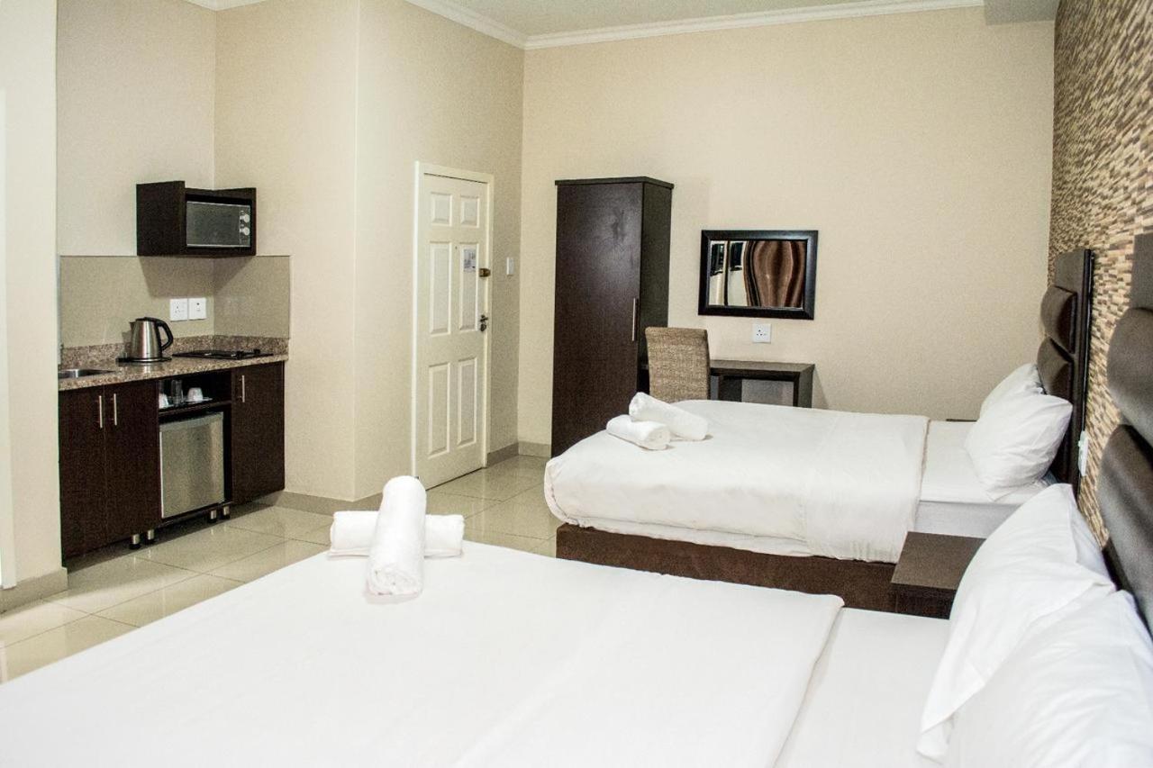 דורבן Bayside Hotel & Self Catering 110 West Street מראה חיצוני תמונה