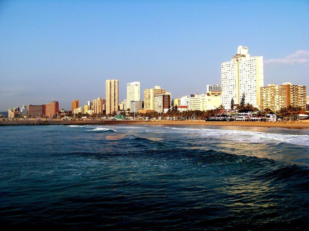 דורבן Bayside Hotel & Self Catering 110 West Street מראה חיצוני תמונה