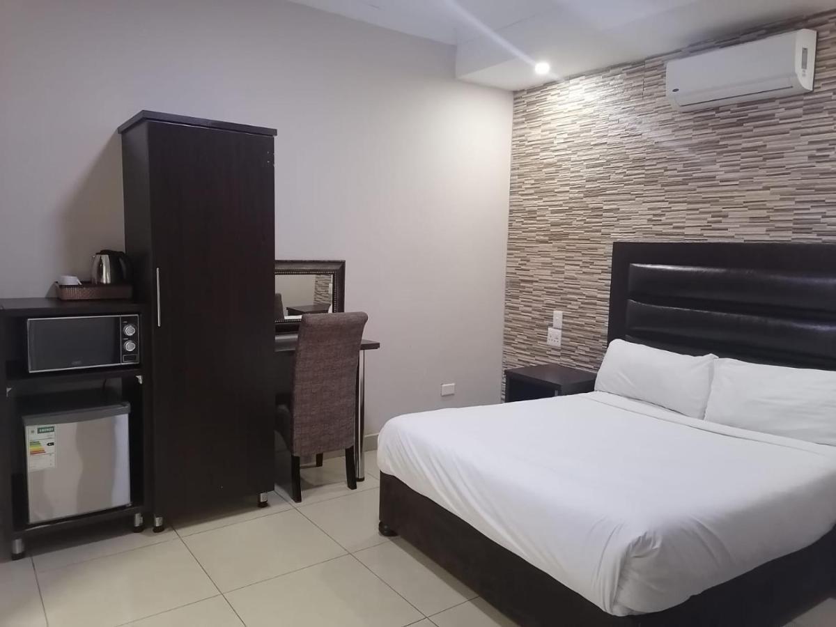 דורבן Bayside Hotel & Self Catering 110 West Street מראה חיצוני תמונה